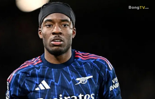 Madueke tỏa sáng rực rỡ.