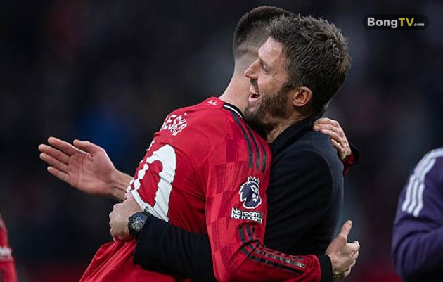 Michael Carrick dành những lời khen ngợi cho Benjamin Sesko.