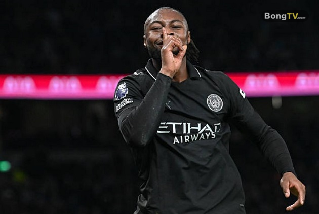 Antoine Semenyo — 7.3: Là mối đe dọa thường trực bên hành lang cánh, anh đã dứt điểm lạnh lùng ở tư thế thuận lợi để nhân đôi cách biệt cho Man City.

Erling Haaland — 7.0: Không có nhiều cơ hội dứt điểm, tiếp tục kéo dài cơn hạn hán bàn thắng từ bóng sống tại Ngoại hạng Anh. Trong hiệp một, anh làm lỡ nhịp một vài đợt tấn công của City do ra quyết định kém hoặc xử lý bước cuối cẩu thả.