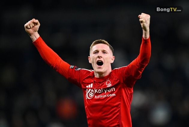 Adam Wharton liệu có cập bến MU giờ chót?